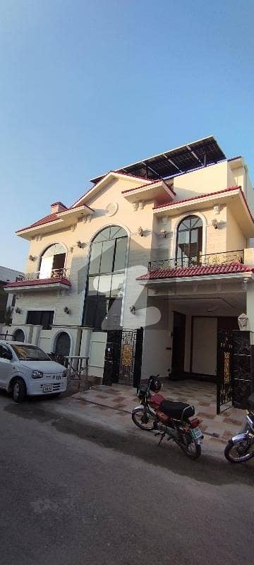 5 MARLA SLIGHTLY USED HOUSE FOR SALE | PRIME LOCATION| SOLID CONSTRUCTION | OWNER NEEDY
