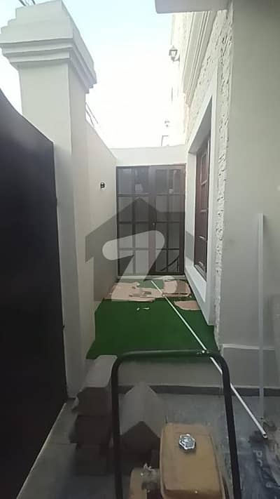 پی ای سی ایچ ایس جمشید ٹاؤن,کراچی میں 5 کمروں کا 8 مرلہ مکان 10.0 کروڑ میں برائے فروخت۔ پی ای سی ایچ ایس جمشید ٹاؤن,کراچی میں 5 کمروں کا 8 مرلہ مکان 10.0 کروڑ میں برائے فروخت۔