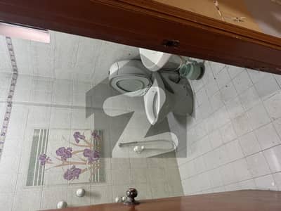 جامی کمرشل ایریا ڈی ایچ اے فیز 7,ڈی ایچ اے ڈیفینس,کراچی میں 2 کمروں کا 3 مرلہ فلیٹ 45.0 ہزار میں کرایہ پر دستیاب ہے۔