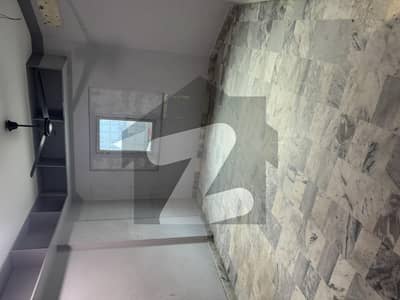 Jami Commercial Area 750 Square Feet Flat Up For Rent