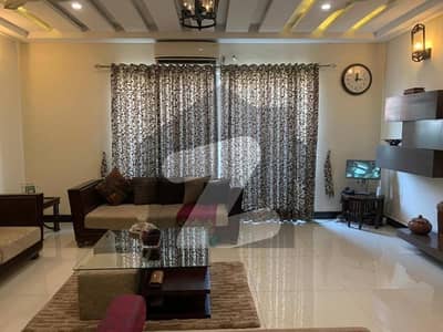 ڈی ایچ اے فیز 4 - بلاک ڈیڈی فیز 4,ڈیفنس (ڈی ایچ اے),لاہور میں 5 کمروں کا 1 کنال مکان 2.6 لاکھ میں کرایہ پر دستیاب ہے۔