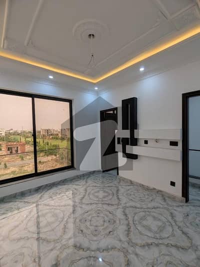 3 MARLA TRIPLE STORY BRAND NEW HOUSE AVAILABLE FOR SALE IN UNION GAREEN SOCIETY COLLEGE ROAD LAHORE