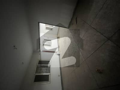 3Bed DDL Available For Sale in Gulshan-E-Iqbal