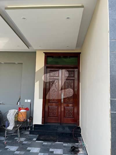 پنجاب یونیورسٹی سوسائٹی فیز 2 پنجاب یونیورسٹی ایمپلائیز سوسائٹی,لاہور میں 5 کمروں کا 5 مرلہ مکان 2.15 کروڑ میں برائے فروخت۔ پنجاب یونیورسٹی سوسائٹی فیز 2 پنجاب یونیورسٹی ایمپلائیز سوسائٹی,لاہور میں 5 کمروں کا 5 مرلہ مکان 2.15 کروڑ میں برائے فروخت۔