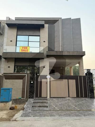 Facing Park Modern 5 Marla House In DHA 9 TOWN