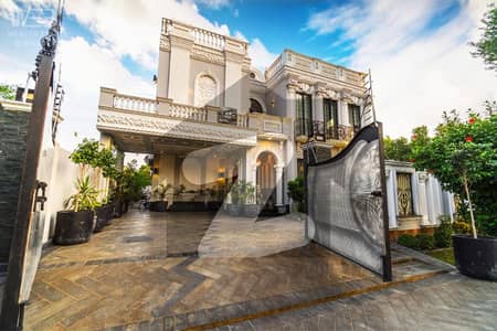 ڈی ایچ اے فیز 8 ڈیفنس (ڈی ایچ اے),لاہور میں 5 کمروں کا 1 کنال مکان 9.0 کروڑ میں برائے فروخت۔