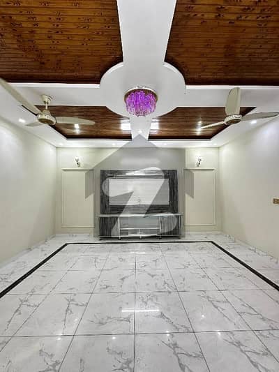 پی سی ایس آئی آر سٹاف کالونی - بلاک ای پی سی ایس آئی آر سٹاف کالونی,لاہور میں 5 کمروں کا 12 مرلہ مکان 3.4 کروڑ میں برائے فروخت۔ پی سی ایس آئی آر سٹاف کالونی - بلاک ای پی سی ایس آئی آر سٹاف کالونی,لاہور میں 5 کمروں کا 12 مرلہ مکان 3.4 کروڑ میں برائے فروخت۔