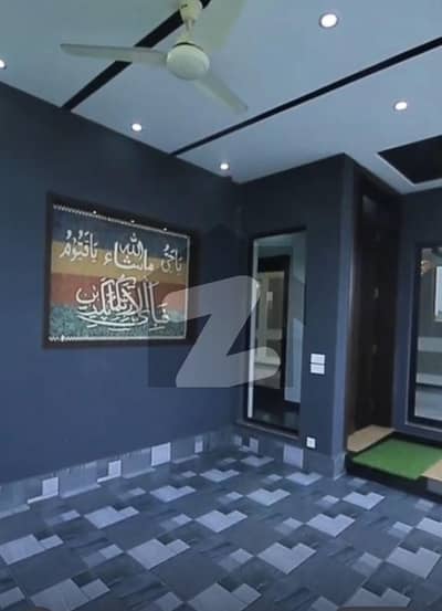 ڈی ایچ اے فیز 7 ڈیفنس (ڈی ایچ اے),لاہور میں 4 کمروں کا 10 مرلہ مکان 2.4 لاکھ میں کرایہ پر دستیاب ہے۔