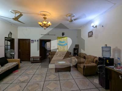 گلستان کالونی راولپنڈی میں 3 کمروں کا 13 مرلہ فارم ہاؤس 70.0 ہزار میں کرایہ پر دستیاب ہے۔