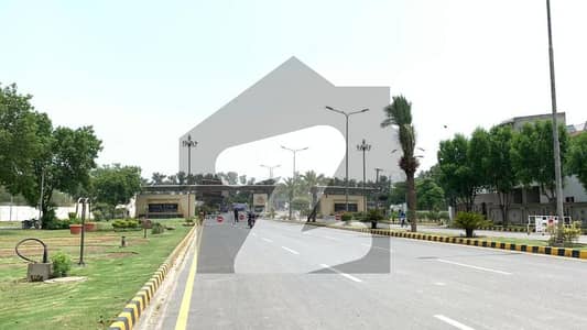 10 Marla Residential Plot for Sale in Platinum Block, Park View City Lahore