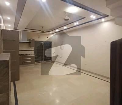 A Spacious 10 Marla House In Main Boulevard Gulberg A Spacious 10 Marla House In Main Boulevard Gulberg