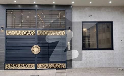 سبزہ زار سکیم ۔ بلاک پی سبزہ زار سکیم,لاہور میں 5 مرلہ مکان 3.99 کروڑ میں برائے فروخت۔