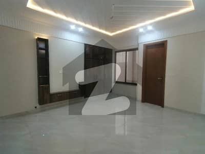 Prime Location Wapda Town Phase 2 House Sized 10 Marla Is Available