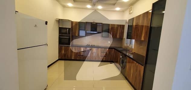 F-6 Upper Portion Sized 444 Square Yards Is Available