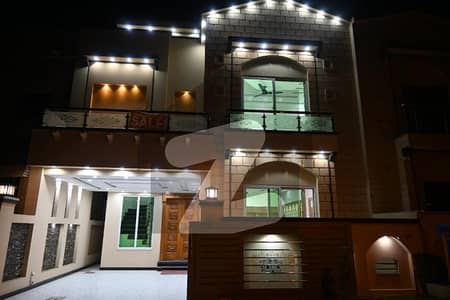 بحریہ ٹاؤن فیز 8 بحریہ ٹاؤن راولپنڈی,راولپنڈی میں 3 کمروں کا 5 مرلہ مکان 1.95 کروڑ میں برائے فروخت۔