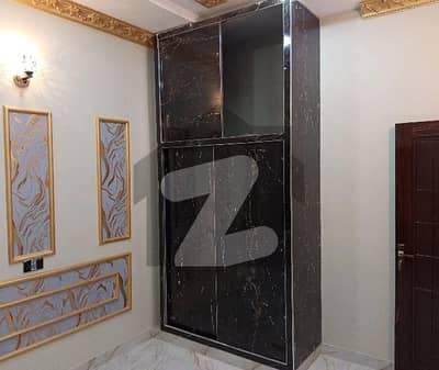 شاداب گارڈن لاہور میں 3 کمروں کا 3 مرلہ مکان 1.3 کروڑ میں برائے فروخت۔