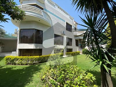 ایف ۔ 8 اسلام آباد میں 5 کمروں کا 1 کنال مکان 8.5 لاکھ میں کرایہ پر دستیاب ہے۔