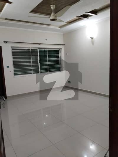 Book Upper Portion Today In I-8/3