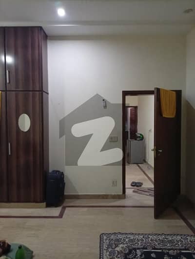 کیولری ایکسٹینشن لاہور میں 1 کمرے کا 4 مرلہ زیریں پورشن 30.0 ہزار میں کرایہ پر دستیاب ہے۔