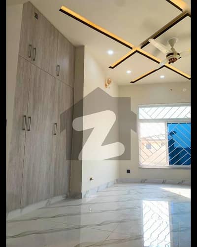 بحریہ ٹاؤن فیز 8 ۔ رفیع بلاک بحریہ ٹاؤن فیز 8,بحریہ ٹاؤن راولپنڈی,راولپنڈی میں 5 مرلہ مکان 75.0 ہزار میں کرایہ پر دستیاب ہے۔