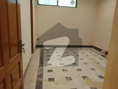 آئی ۔ 8 اسلام آباد میں 5 کمروں کا 14 مرلہ زیریں پورشن 3.0 لاکھ میں کرایہ پر دستیاب ہے۔