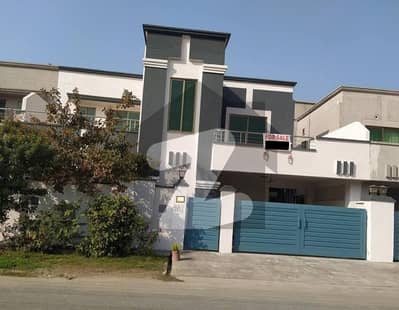 عسکری 11 ۔ سیکٹر بی عسکری 11,عسکری,لاہور میں 4 کمروں کا 10 مرلہ مکان 4.8 کروڑ میں برائے فروخت۔