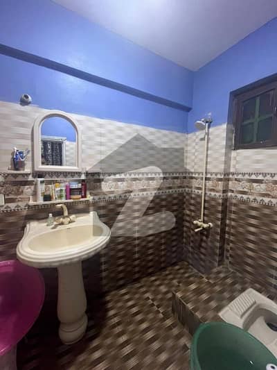 ڈی ایچ اے فیز 2 ایکسٹینشن ڈی ایچ اے ڈیفینس,کراچی میں 2 کمروں کا 4 مرلہ فلیٹ 70.0 ہزار میں کرایہ پر دستیاب ہے۔