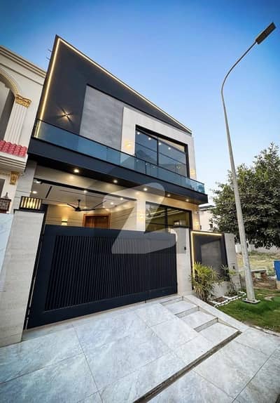 Original picture 5 Marla Out Class Stylish Luxury Bungalow For sale In DHA Phase 9 Town Lahore defence