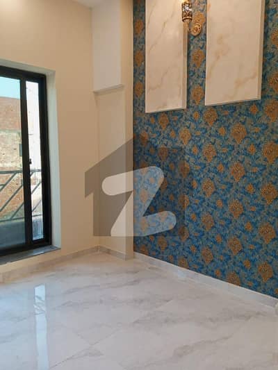 ال-کبیر فیز 2 - بلاک ای الکبیر ٹاؤن - فیز 2,الکبیر ٹاؤن,رائیونڈ روڈ,لاہور میں 3 کمروں کا 3 مرلہ بالائی پورشن 37.0 ہزار میں کرایہ پر دستیاب ہے۔