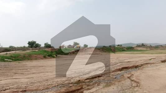 مارگلہ انکلیو مارگلہ ایونیو,اسلام آباد میں 1 کنال رہائشی پلاٹ 5.6 کروڑ میں برائے فروخت۔