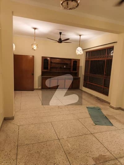 Full House Available For Hostel In 1-8