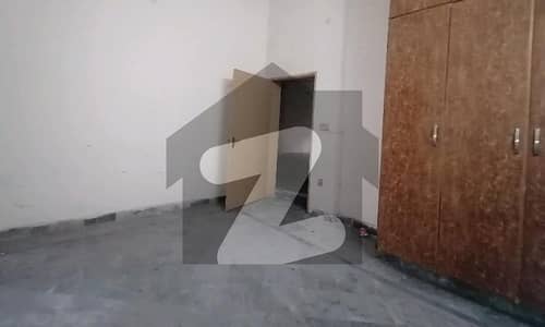 علامہ اقبال ٹاؤن ۔ خیبر بلاک علامہ اقبال ٹاؤن,لاہور میں 1 کمرے کا 1 مرلہ کمرہ 15.0 ہزار میں کرایہ پر دستیاب ہے۔