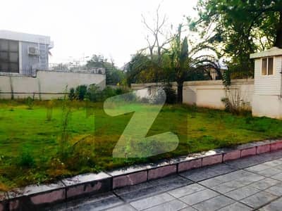 Old Livable House on 500 SQYD in Prime F-8