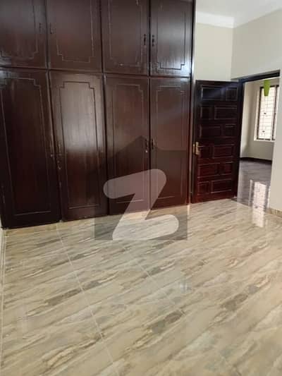 علامہ اقبال ٹاؤن لاہور میں 2 کمروں کا 10 مرلہ بالائی پورشن 70.0 ہزار میں کرایہ پر دستیاب ہے۔ علامہ اقبال ٹاؤن لاہور میں 2 کمروں کا 10 مرلہ بالائی پورشن 70.0 ہزار میں کرایہ پر دستیاب ہے۔