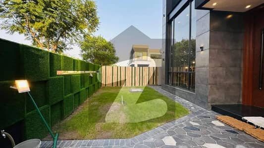 ڈی ایچ اے فیز 2 - سیکٹر ای ڈی ایچ اے ڈیفینس فیز 2,ڈی ایچ اے ڈیفینس,اسلام آباد میں 6 کمروں کا 1 کنال مکان 3.2 لاکھ میں کرایہ پر دستیاب ہے۔