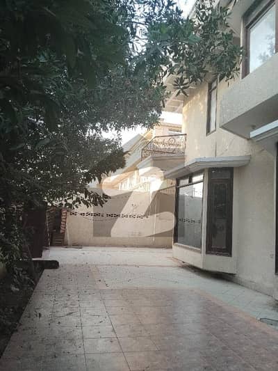 600sq yd Bungalow Available For Sale Most Prime Location Of Phase 5