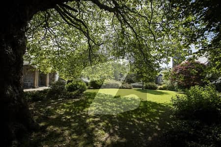 1000 SQYD Plot in F-7 A Rare Opportunity