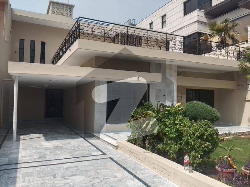 HOUSE FOR RENT IN F-6 HOUSE FOR RENT IN F-6