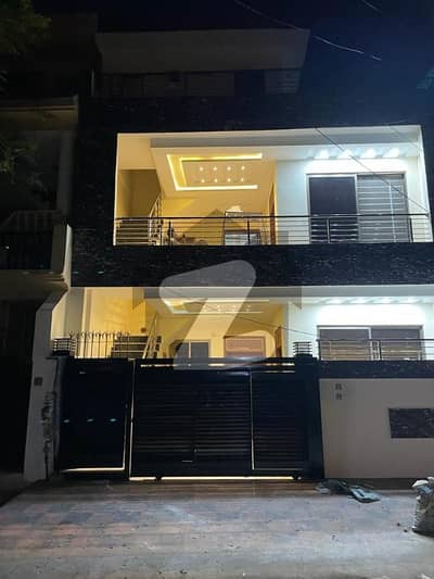 جی ۔ 11/1 جی ۔ 11,اسلام آباد میں 4 کمروں کا 6 مرلہ مکان 4.95 کروڑ میں برائے فروخت۔