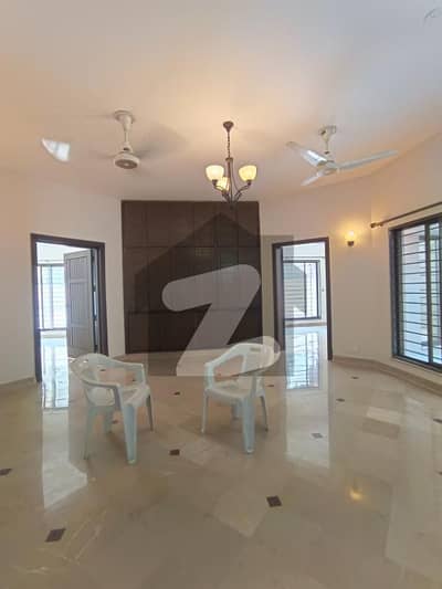 40x80, Upper Portion Available For Rent with 3 bedrooms in G-13, Islamabad