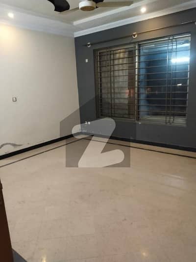 Lower Portion Of 14 Marla Is Available For rent In I-8/4, Islamabad