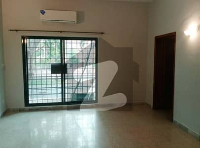 ایف ۔ 6/3 ایف ۔ 6,اسلام آباد میں 6 کمروں کا 1 کنال مکان 57.0 کروڑ میں برائے فروخت۔