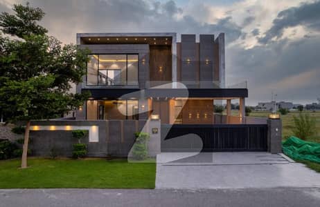 100% ORIGINAL ADD 01 KANAL Brand New MODERN BUNGALOW FOR SALE NEAR McDonald's Owner Needy