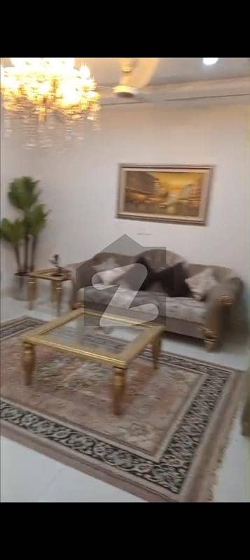 نشیمنِ اقبال فیز 2 نشیمنِ اقبال,لاہور میں 6 کمروں کا 1 کنال مکان 5.5 کروڑ میں برائے فروخت۔