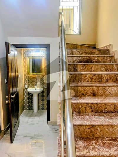askari 10 sec S brand new house available for rent