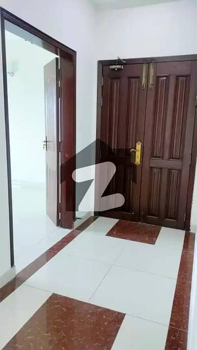 12 MARLA 4 BEDROOM FLAT AVAILBLE FOR RENT IN ASKARI 11 LAHORE