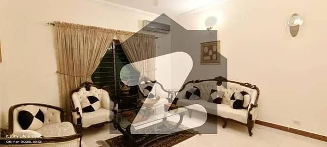 عسکری 11 عسکری,لاہور میں 4 کمروں کا 14 مرلہ مکان 6.2 کروڑ میں برائے فروخت۔