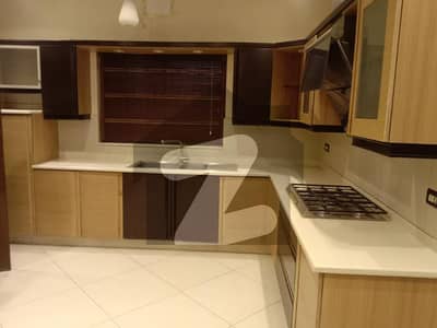 ڈی ایچ اے فیز 5 - بلاک ایچ فیز 5,ڈیفنس (ڈی ایچ اے),لاہور میں 5 کمروں کا 1 کنال مکان 8.4 کروڑ میں برائے فروخت۔