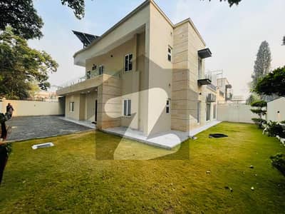 E-7 BRAND NEW 05 Bedroom Executive Level House With Beautiful Garden