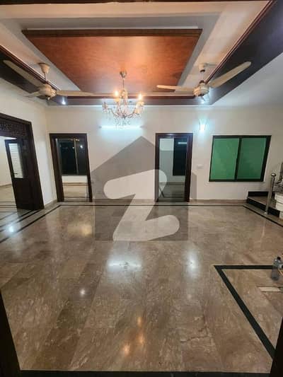 A Upper Portion Near to City School Available For Rent